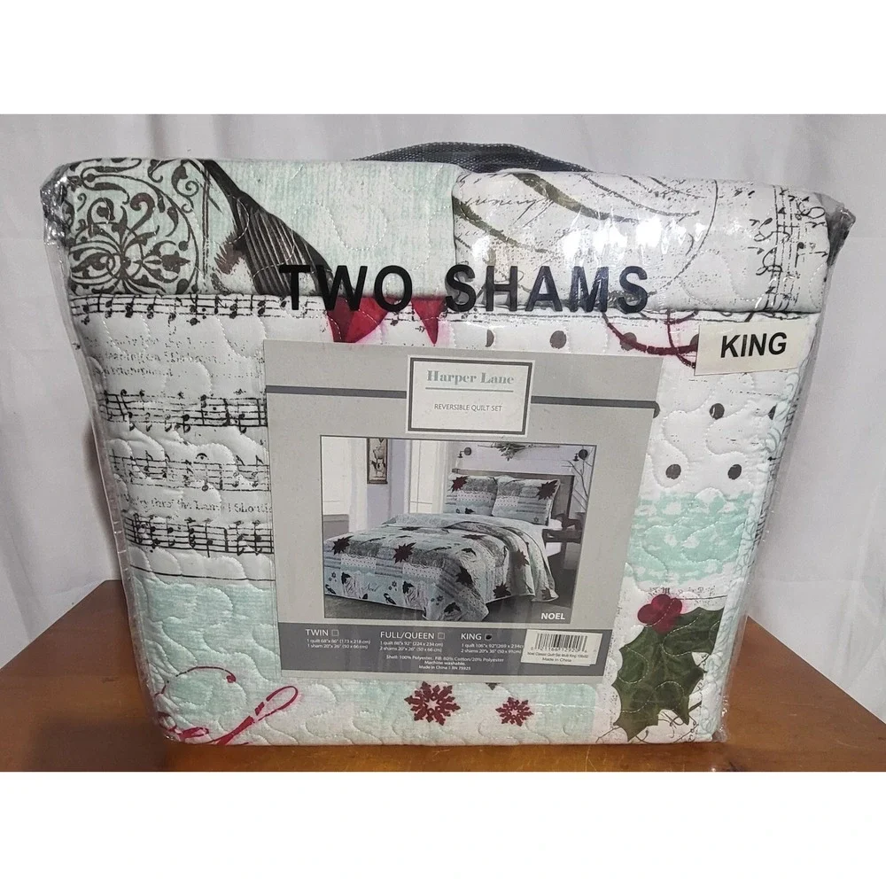 New Noel Christmas Harper Lane Reversible Quilt Set  King Size ~1 Quilt ~2 Shams